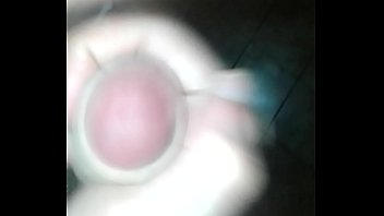 Guy masturbate in bathroom