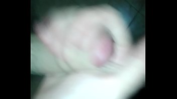 Guy masturbate in bathroom