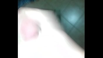 Guy masturbate in bathroom