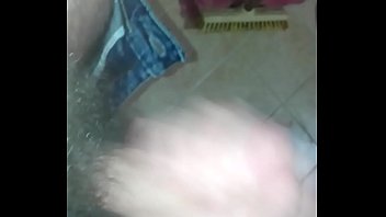 Guy masturbate in bathroom
