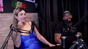 Fez um vídeo mijando de mãos dadas não solta squirting entraram no pornô por gostar de sexo e o ciúmes e receio de gravar casal dna watch sheer red