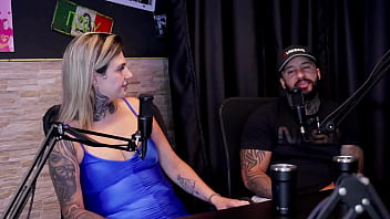 Fez um vídeo mijando de mãos dadas não solta squirting entraram no pornô por gostar de sexo e o ciúmes e receio de gravar casal dna watch sheer red