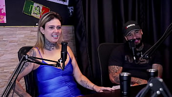 Fez um vídeo mijando de mãos dadas não solta squirting entraram no pornô por gostar de sexo e o ciúmes e receio de gravar casal dna watch sheer red