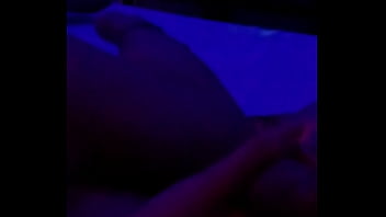 Novinha pegando no meu pau