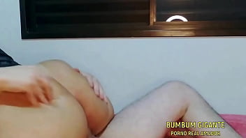 Sem camisinha safado gozou gostoso dentro de mim fazemos encontros reais