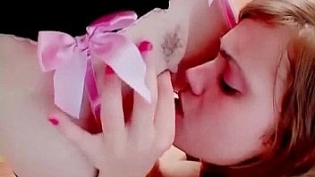 Hot babes need no cock