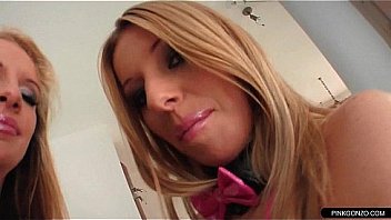 She enjoys being deep fingered by her best friend