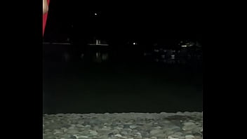 Turra me hace un pete al aire libre