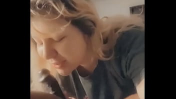 Sucking the cum out my tip