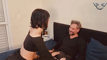 Amiga da minha prima me pediu diversao e eu dei pau na buceta dela