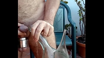 Un Porrón De Tu Pis Recién Salido De Tu Polla Ideal Para El Calorcito Anzzosan thumbnail
