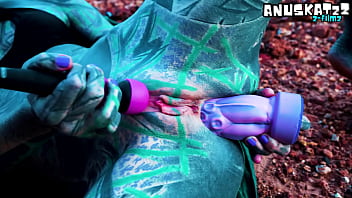 I masturbate outside my anal hole with dildo until i need to pee