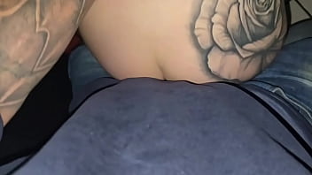 Nem sempre a gente tem sorte no gloryhole o corno me filmou com um pau pequeno e fino