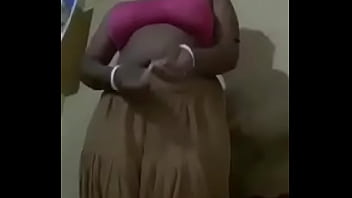 Desi girl getting nude