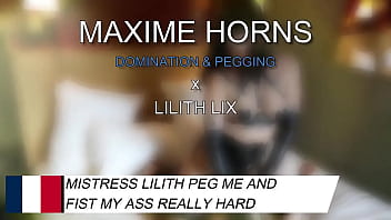 Elle a tout pris en main mon cul ma gorge mon plaisir sa main son poing son énorme gode tout s’enfonce en