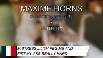 Elle a tout pris en main mon cul ma gorge mon plaisir sa main son poing son énorme gode tout s’enfonce en