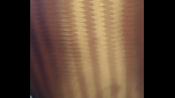 Madrasta nota que calça rasgou em academia mas estava sem calcinha vídeos deixe nos comentários