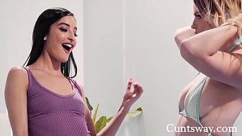 Bi sexual bestfriend seduces me