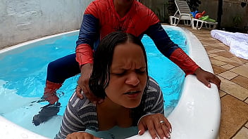 Homem aranha ganha buceta de presente Homem aranha ganha buceta de presente
