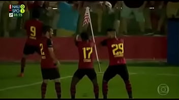 Botando na galeguinha