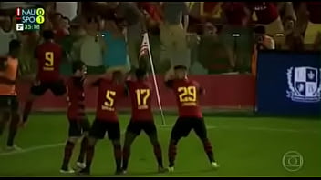 Botando na galeguinha