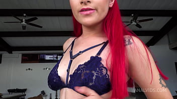 Petit colombian hottie valentina milan gets her first dp with airtight nt063