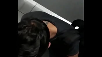 André Leme Oandreleme Branquinho Me Mamando No Banheiro Do Terminal Pinheiros Em Sp thumbnail