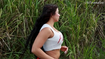 Big cocked tourist soldierhugecock makes big ass milf silvana lee moan