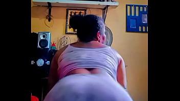 Putinha adora postar sua bunda no instagram