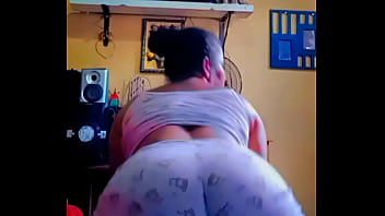 Putinha adora postar sua bunda no instagram