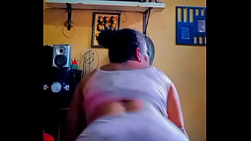 Putinha adora postar sua bunda no instagram