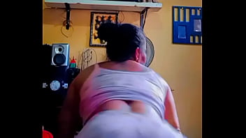 Putinha adora postar sua bunda no instagram