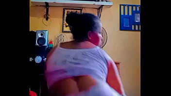 Putinha adora postar sua bunda no instagram