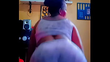 Putinha adora postar sua bunda no instagram