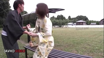 Tokyo temptress shares wild outdoor passion