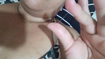 Enfiei o dildo na minha bucetinha e gozei gostoso