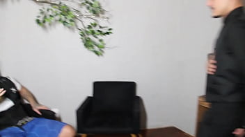 Peguei dinheiro com o ajiota e dei minha mulher como pagamento