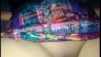 Hermosa chapina mostrando vagina