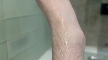 Pubes and leghair bath