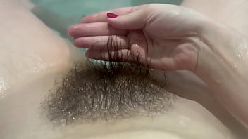 Pubes and leghair bath