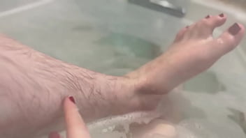 Pubes and leghair bath
