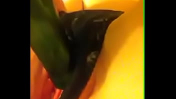 Teen fucks tight pussy with bottle