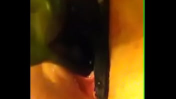 Teen fucks tight pussy with bottle