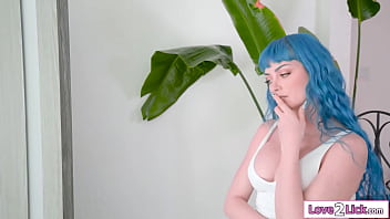 Omg i stare straight into roommates pussy and it looks blanco is unaware that its busty jewelz blu that is eating her wet snatch out