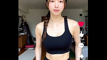 【ai生成】トレーニングウェアってエロいよね。よく配信しようと思うよね、勇気あるよね。