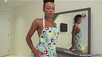 Pov blowjob with bella bellz