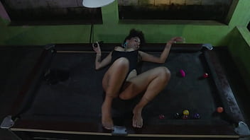 De tanto brincar com pau e bola tive que me aliviar De tanto brincar com pau e bola tive que me aliviar