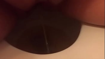 Isabella holloway peeing