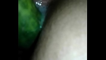 20160419 hermosa con pepino