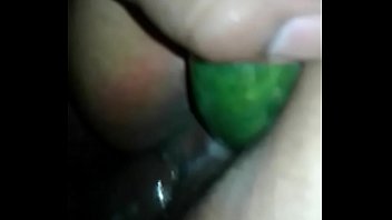 20160419 hermosa con pepino